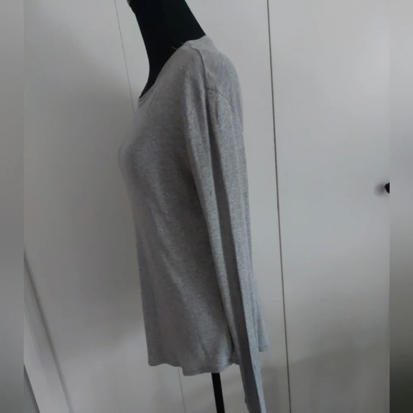 Eileen Fisher Ribbed Knit longsleeve top blouse Gray Medium Lightweight stretch - Picture 6 of 6